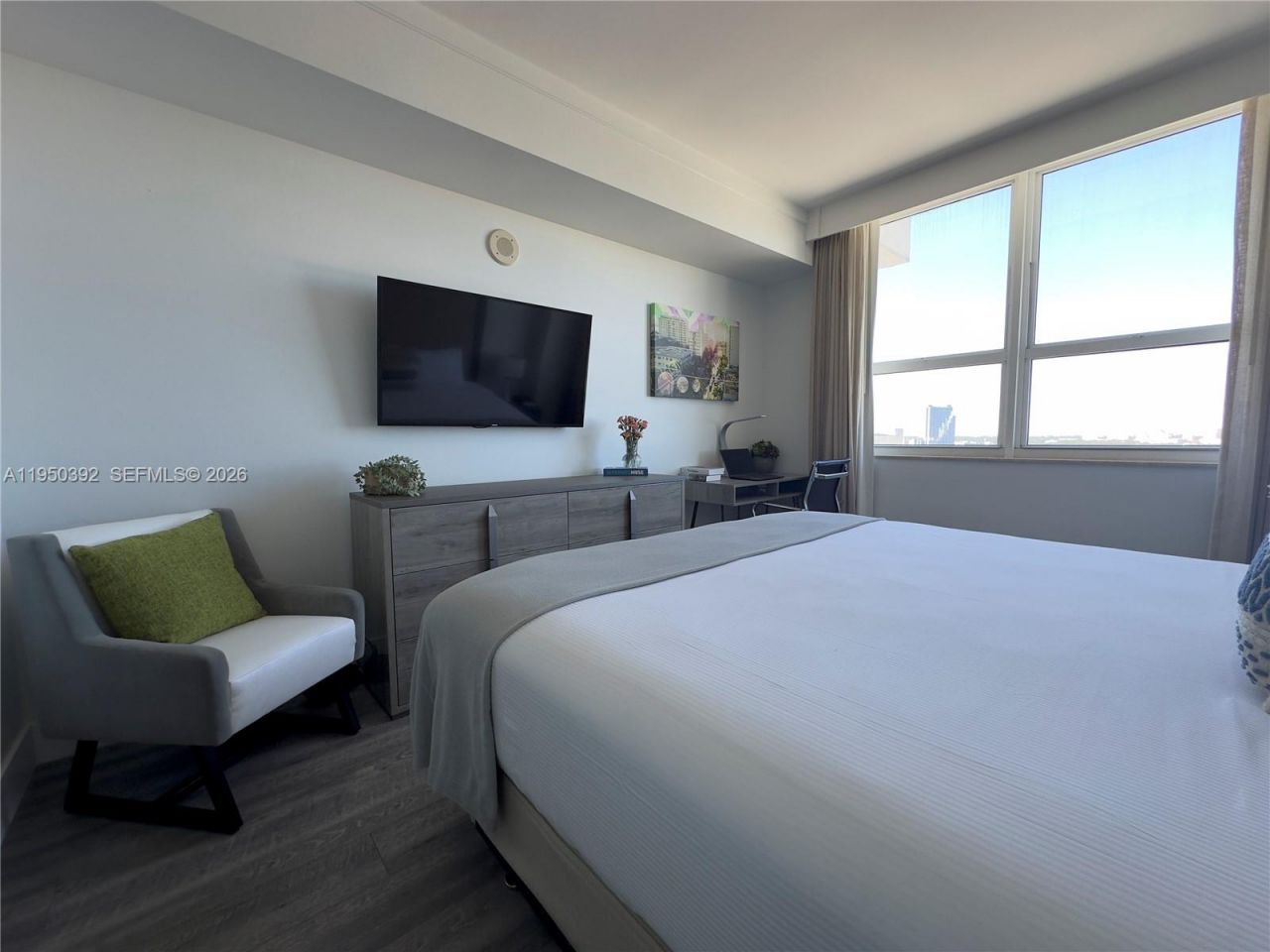 2889 Mcfarlane Rd , Unit 1812, Miami, FL 33133 Photo