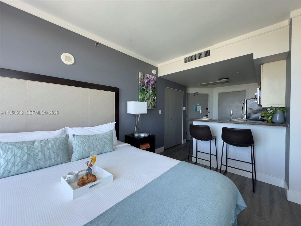 2889 Mcfarlane Rd , Unit 1812, Miami, FL 33133 Photo