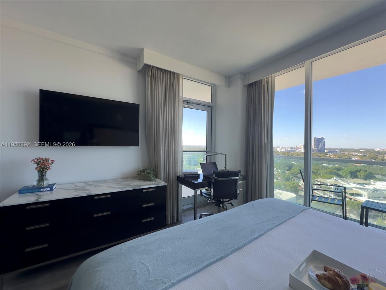 2889 Mcfarlane Rd , Unit 1812, Miami, FL 33133 Photo