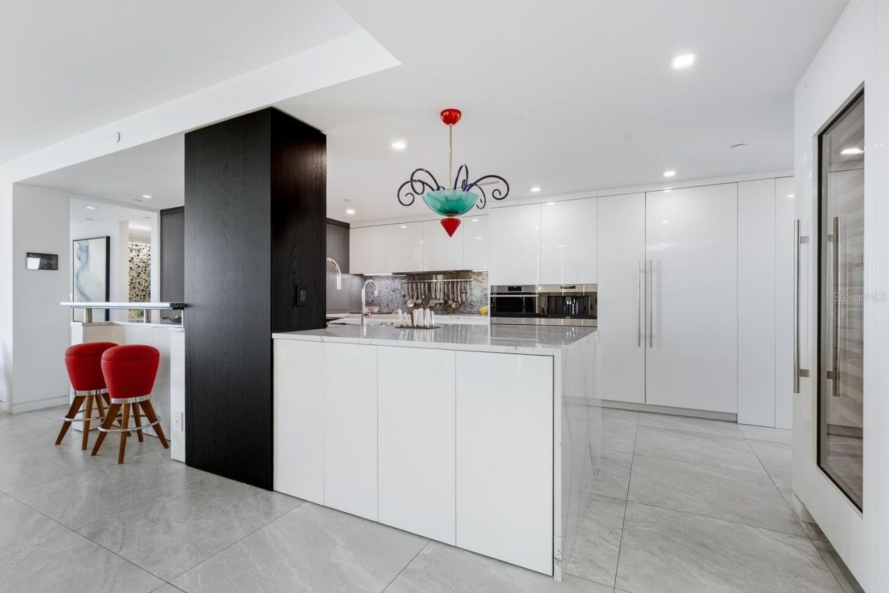 1255 N Gulfstream Avenue, Unit 607, Sarasota, FL 34236 Photo