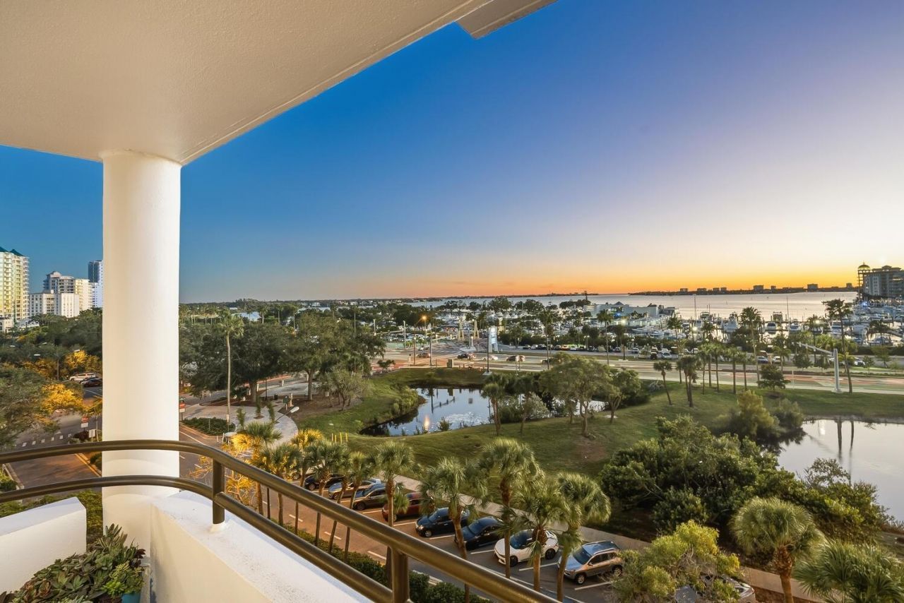 1255 N Gulfstream Avenue, Unit 607, Sarasota, FL 34236 Photo