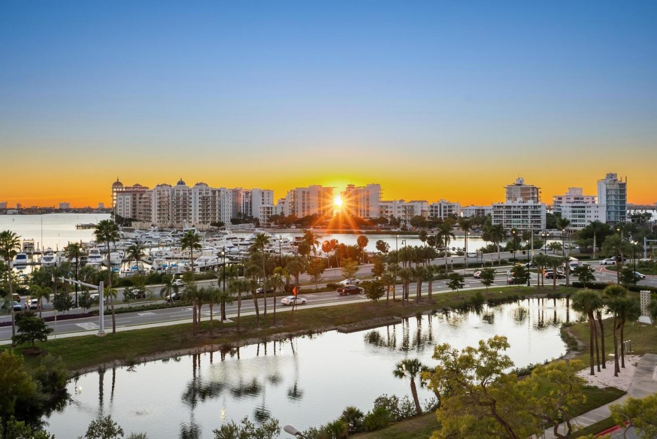 1255 N Gulfstream Avenue, Unit 607, Sarasota, FL 34236 Photo