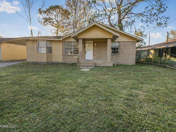 3827 Victor Street, Pascagoula, MS 39567