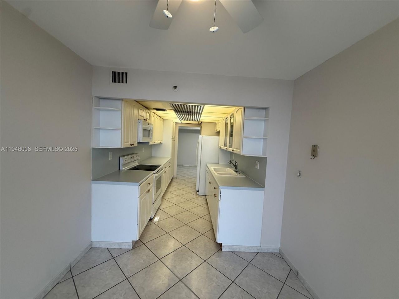 210 174th St, Unit 2110, Sunny Isles Beach, FL 33160 Photo