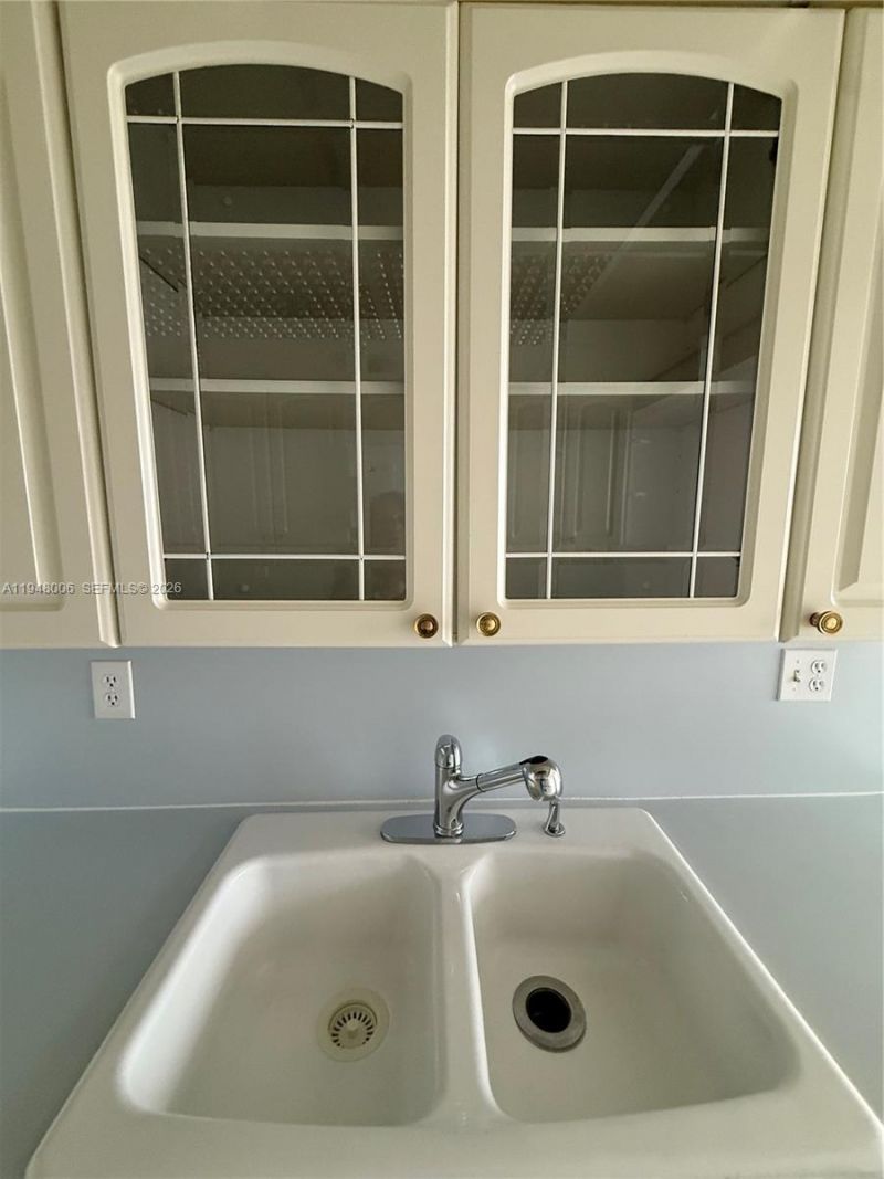 210 174th St, Unit 2110, Sunny Isles Beach, FL 33160 Photo