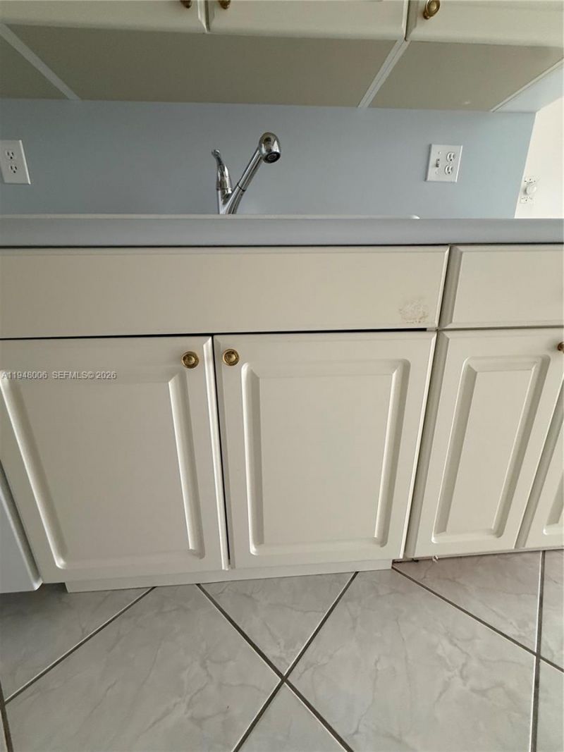 210 174th St, Unit 2110, Sunny Isles Beach, FL 33160 Photo