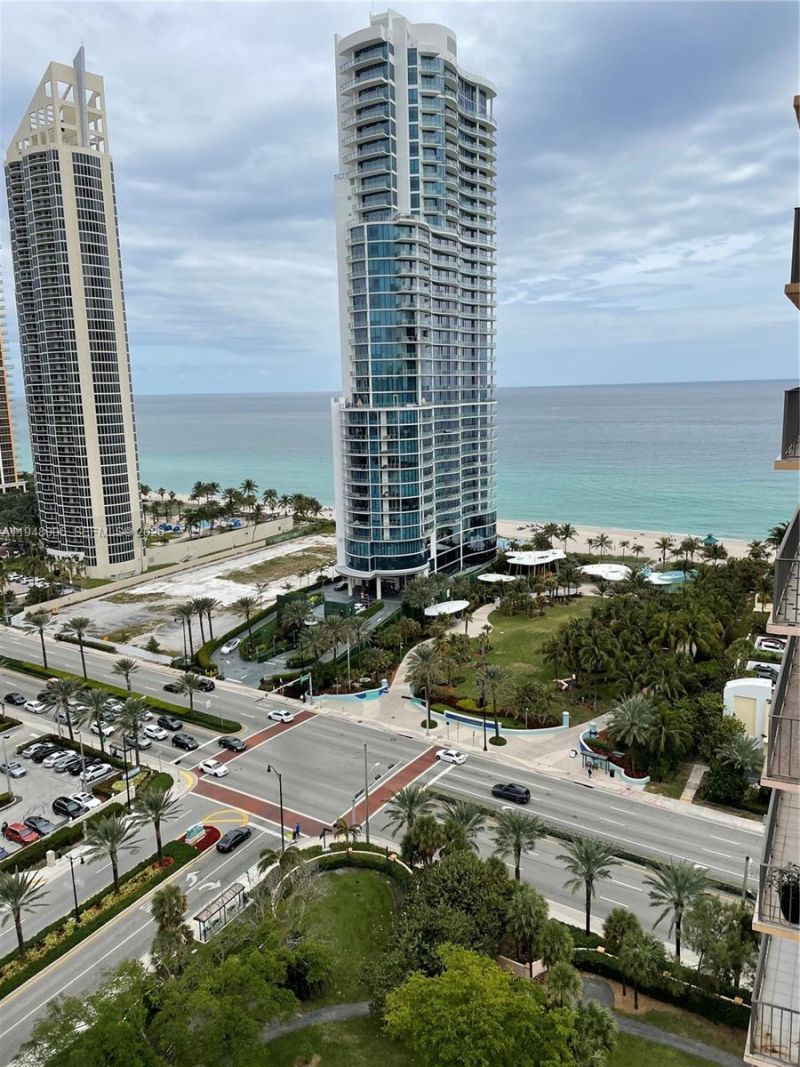 210 174th St, Unit 2110, Sunny Isles Beach, FL 33160 Photo