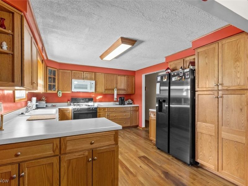 557 Windamere Avenue NW, Massillon, OH 44646 Photo 3