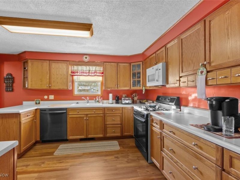 557 Windamere Avenue NW, Massillon, OH 44646 Photo 4