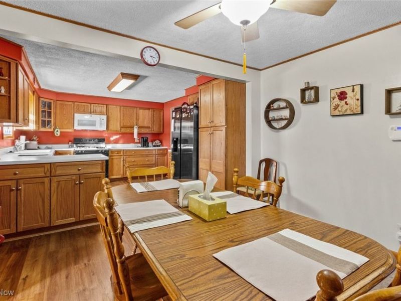 557 Windamere Avenue NW, Massillon, OH 44646 Photo 5