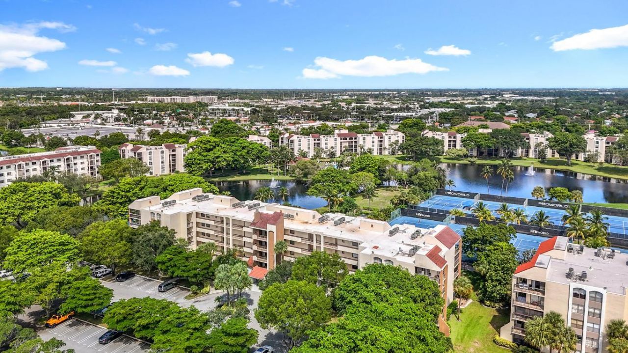 955 Egret Circle, Unit B-207, Delray Beach, FL 33444 Photo