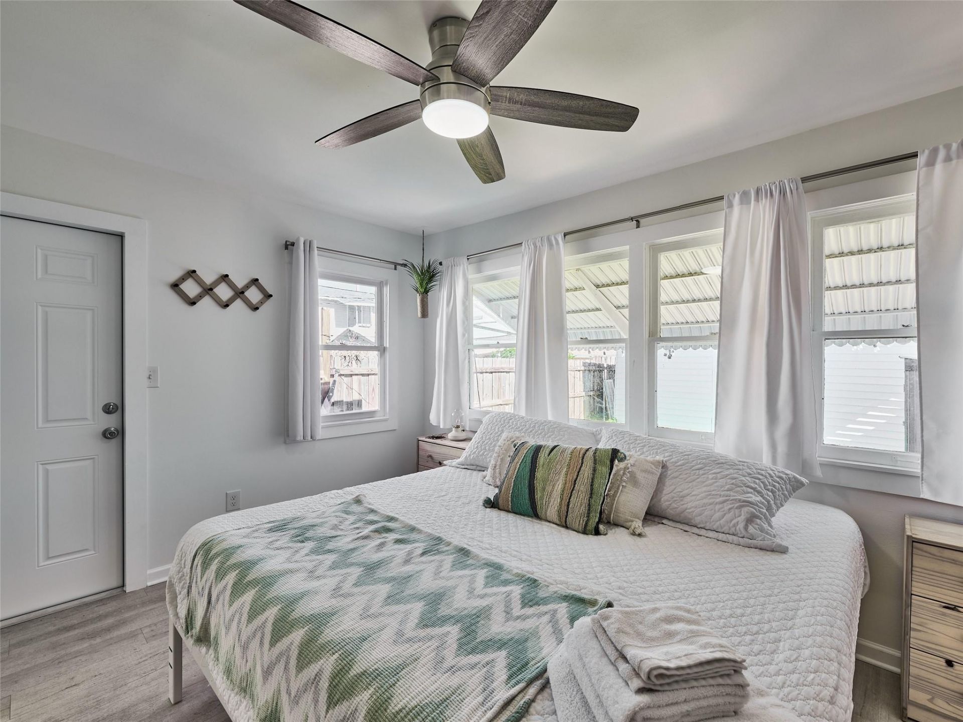 306 N J Street, Lake Worth Beach, FL 33460 Photo