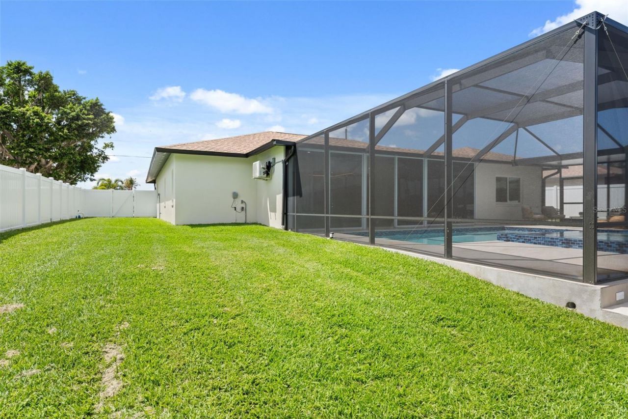 4119 Royal Palm Drive, Bradenton, FL 34210 Photo