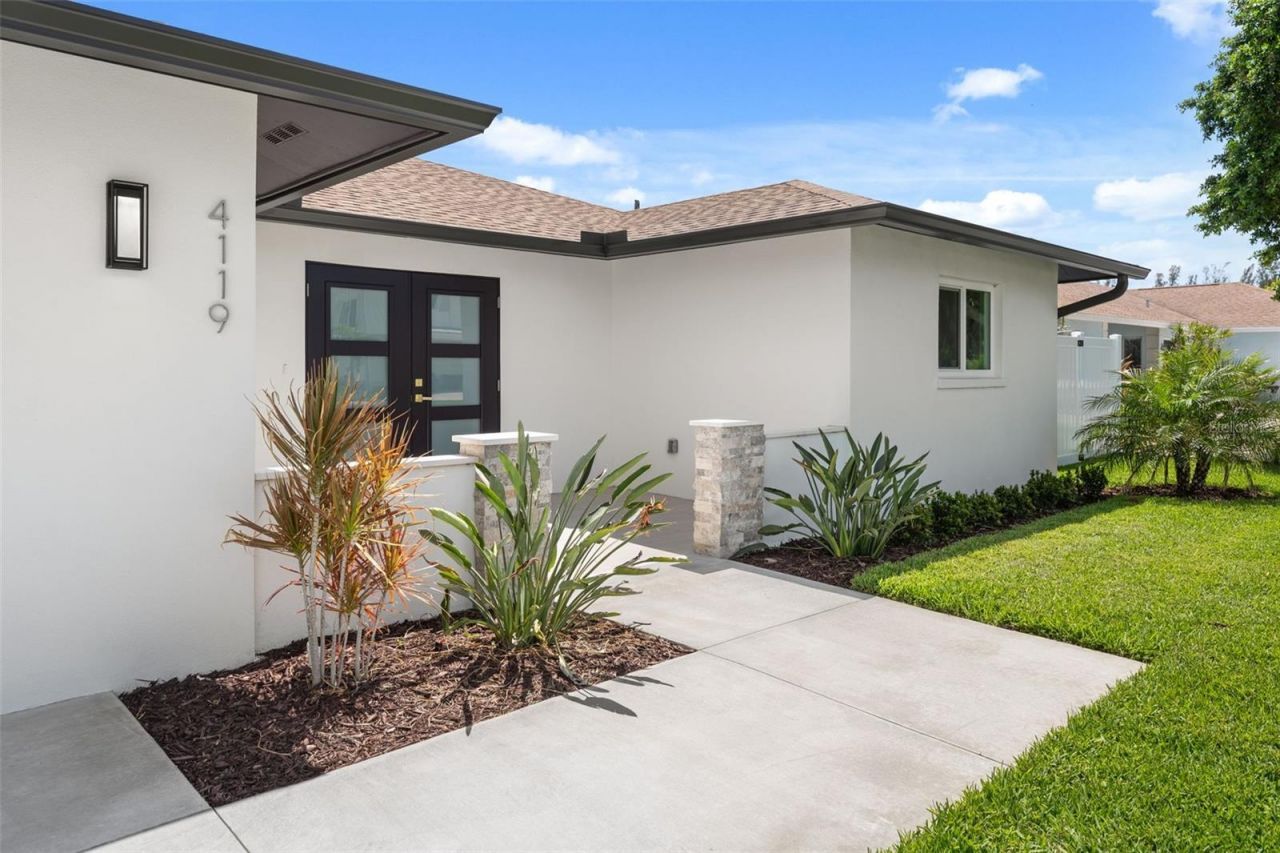 4119 Royal Palm Drive, Bradenton, FL 34210 Photo