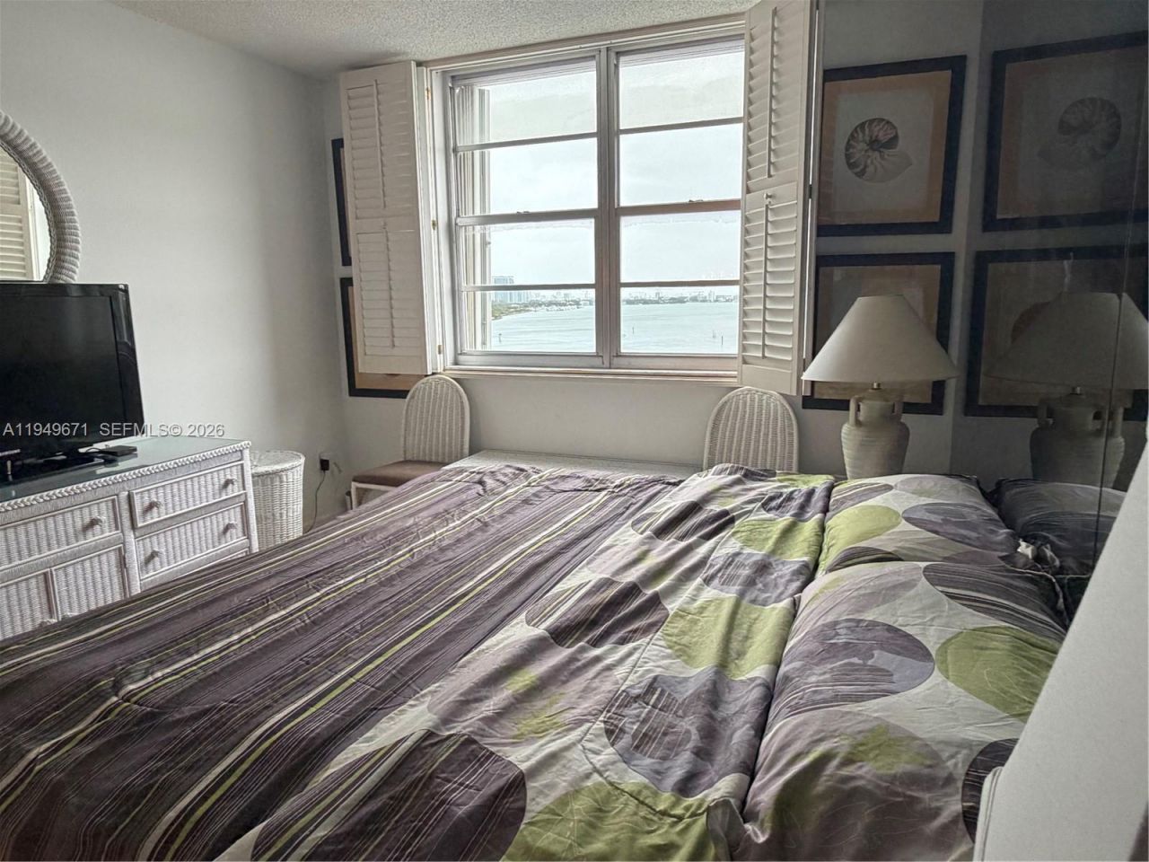 300 Bayview Dr, Unit 802, Sunny Isles Beach, FL 33160 Photo