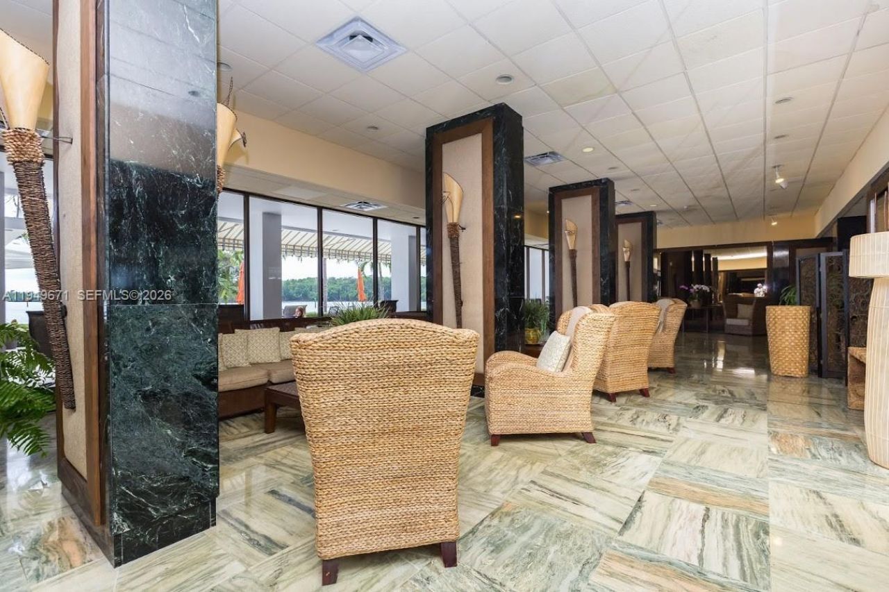 300 Bayview Dr, Unit 802, Sunny Isles Beach, FL 33160 Photo