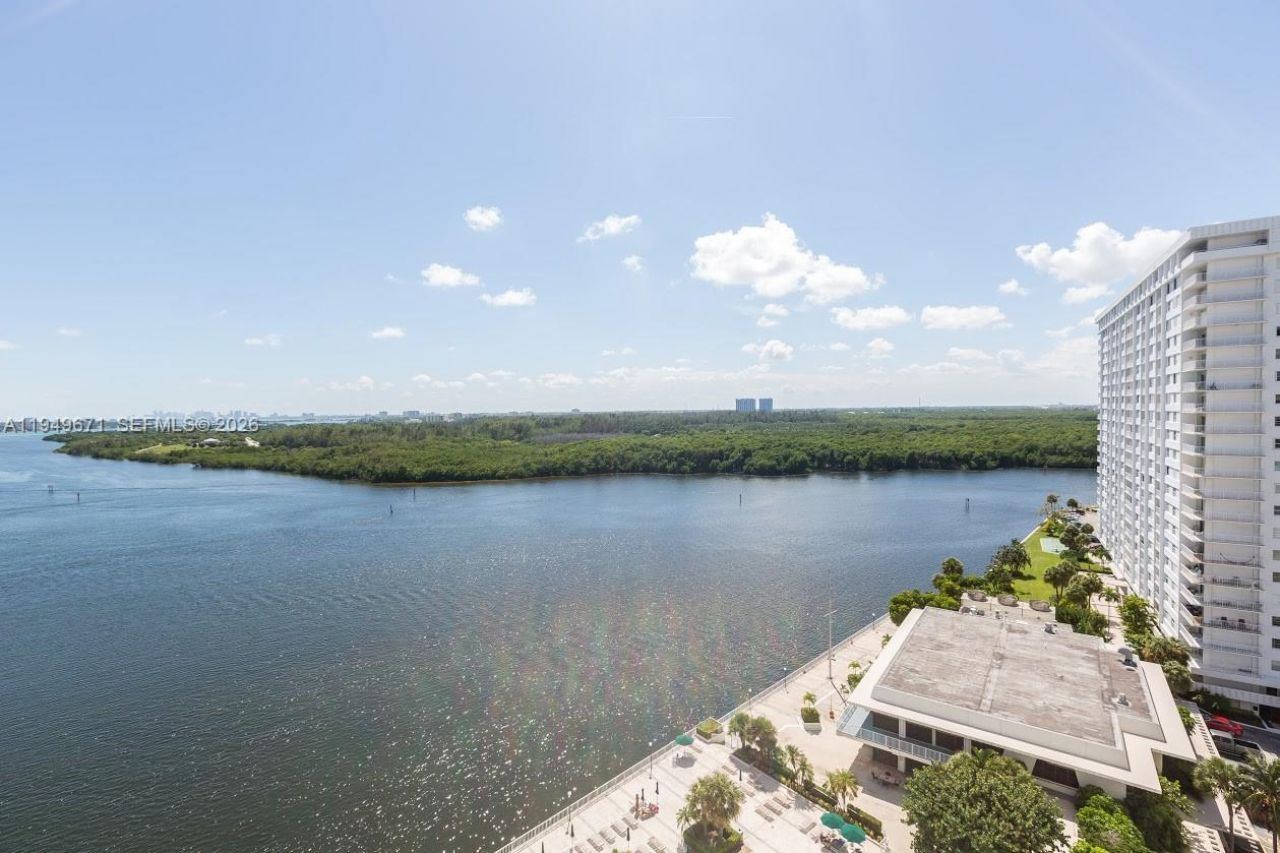 300 Bayview Dr, Unit 802, Sunny Isles Beach, FL 33160 Photo