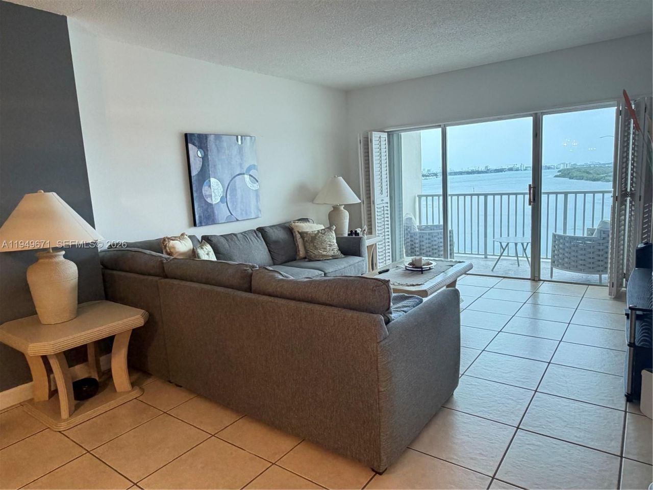 300 Bayview Dr, Unit 802, Sunny Isles Beach, FL 33160 Photo