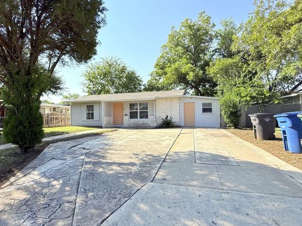 122 Newport, San Antonio, TX 78218