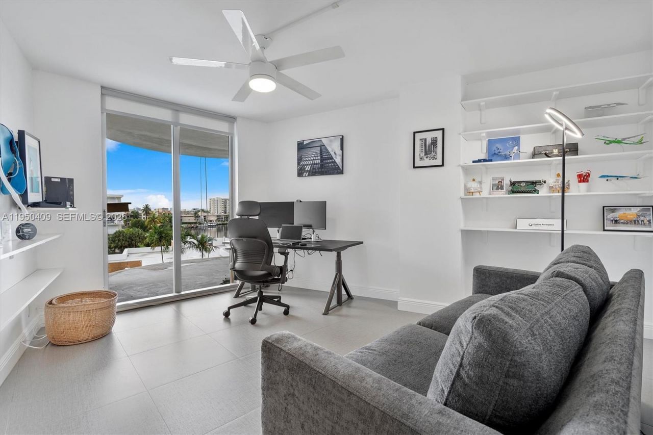 100 Golden Isles Drive, Unit 515, Hallandale Beach, FL 33009 Photo