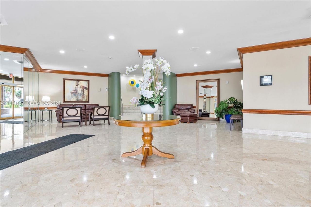 100 Golden Isles Drive, Unit 515, Hallandale Beach, FL 33009 Photo