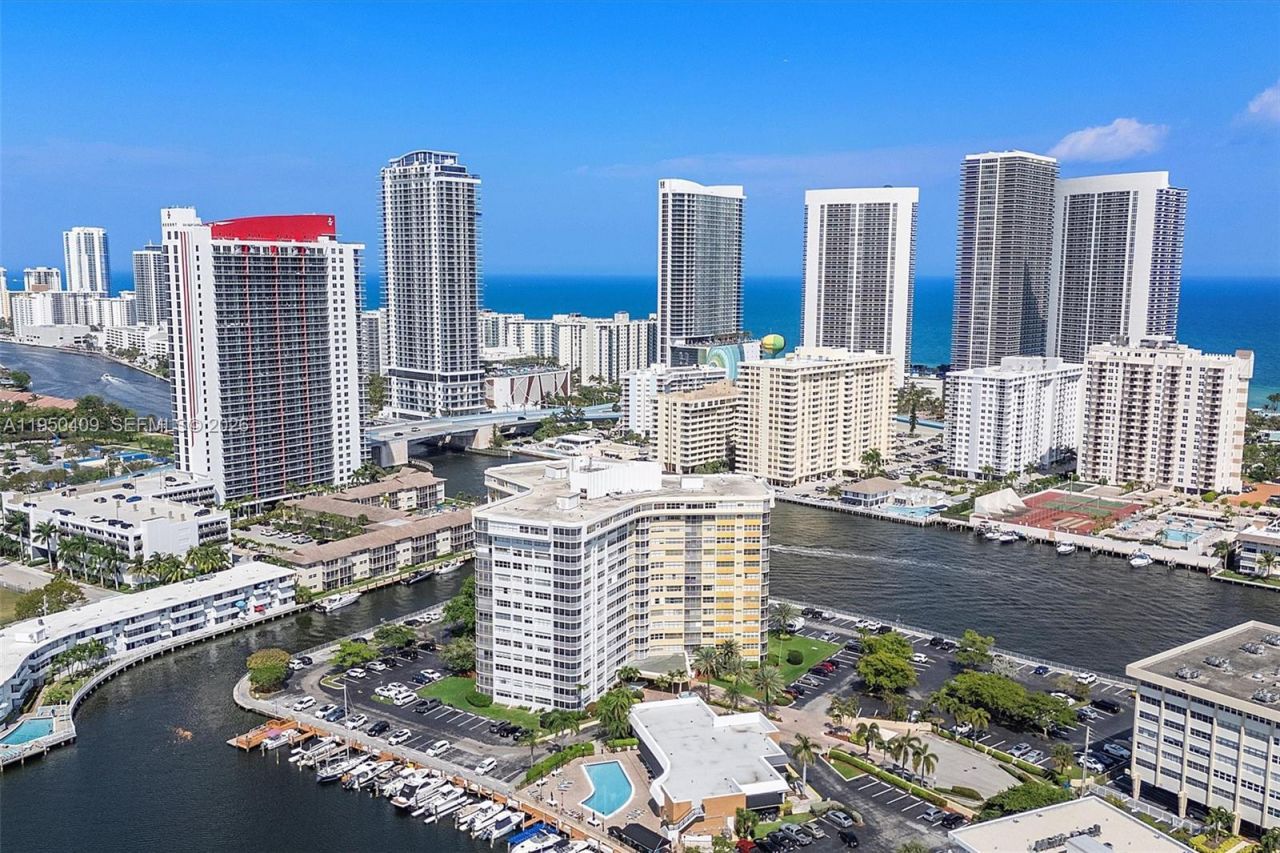 100 Golden Isles Drive, Unit 515, Hallandale Beach, FL 33009 Photo
