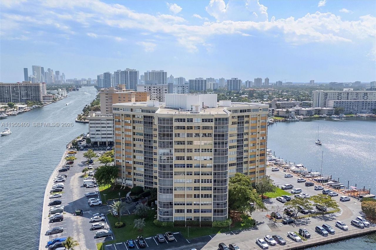 100 Golden Isles Drive, Unit 515, Hallandale Beach, FL 33009 Photo