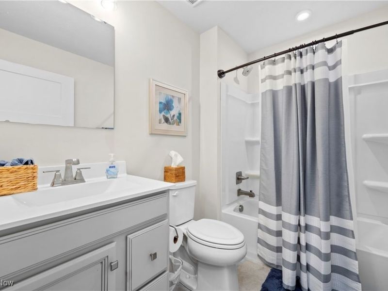 122 Eagle Circle, Amherst, OH 44001 Photo 15