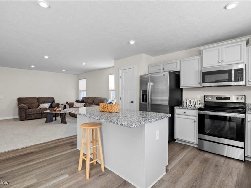 122 Eagle Circle, Amherst, OH 44001 Photo 8