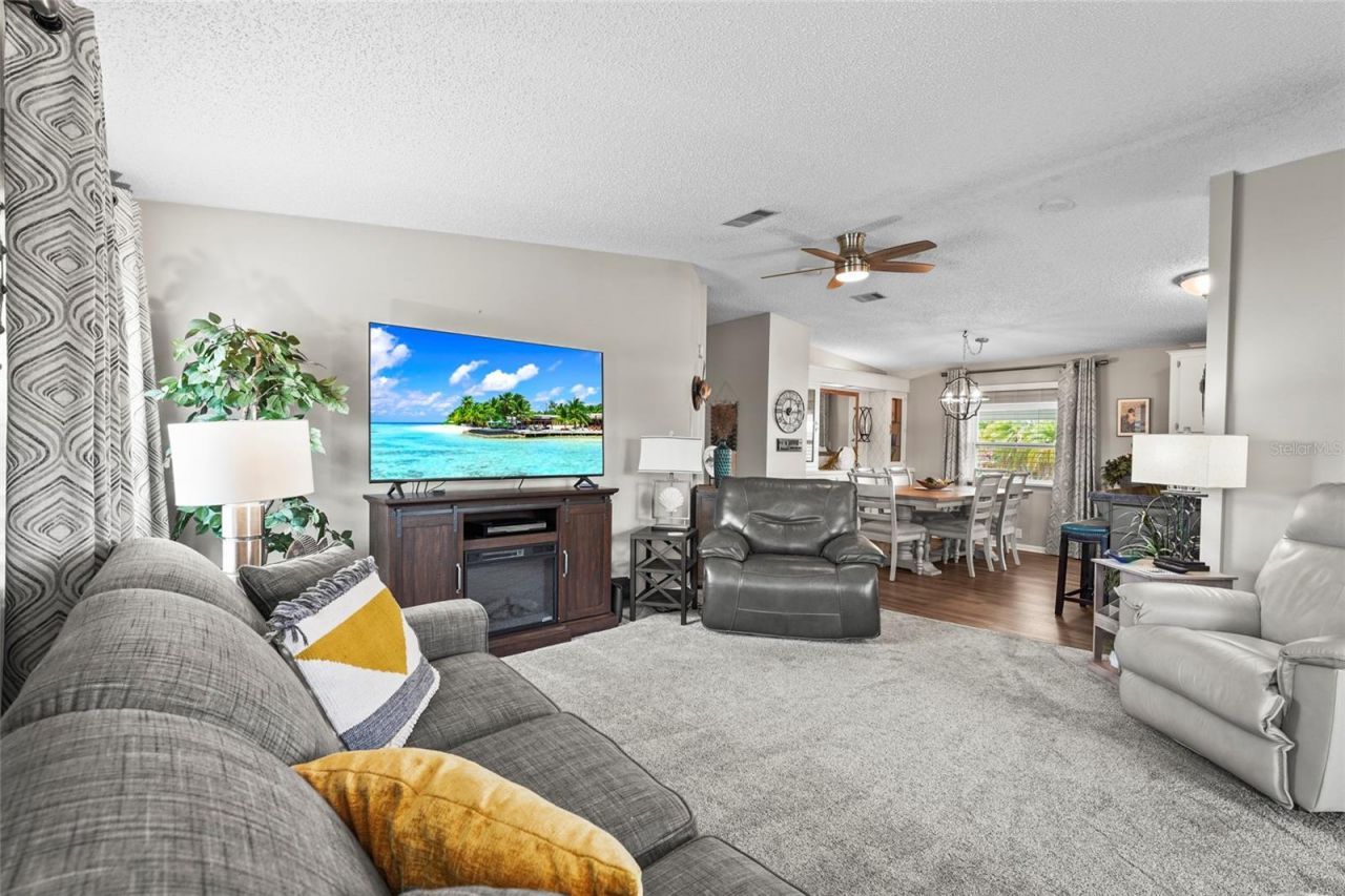 8470 Imperial Circle, Palmetto, FL 34221 Photo