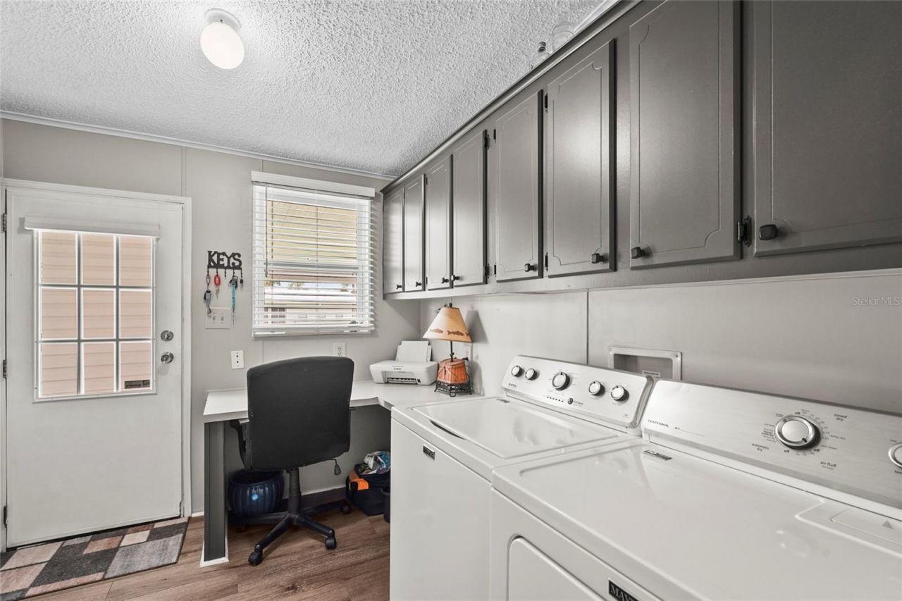 8470 Imperial Circle, Palmetto, FL 34221 Photo