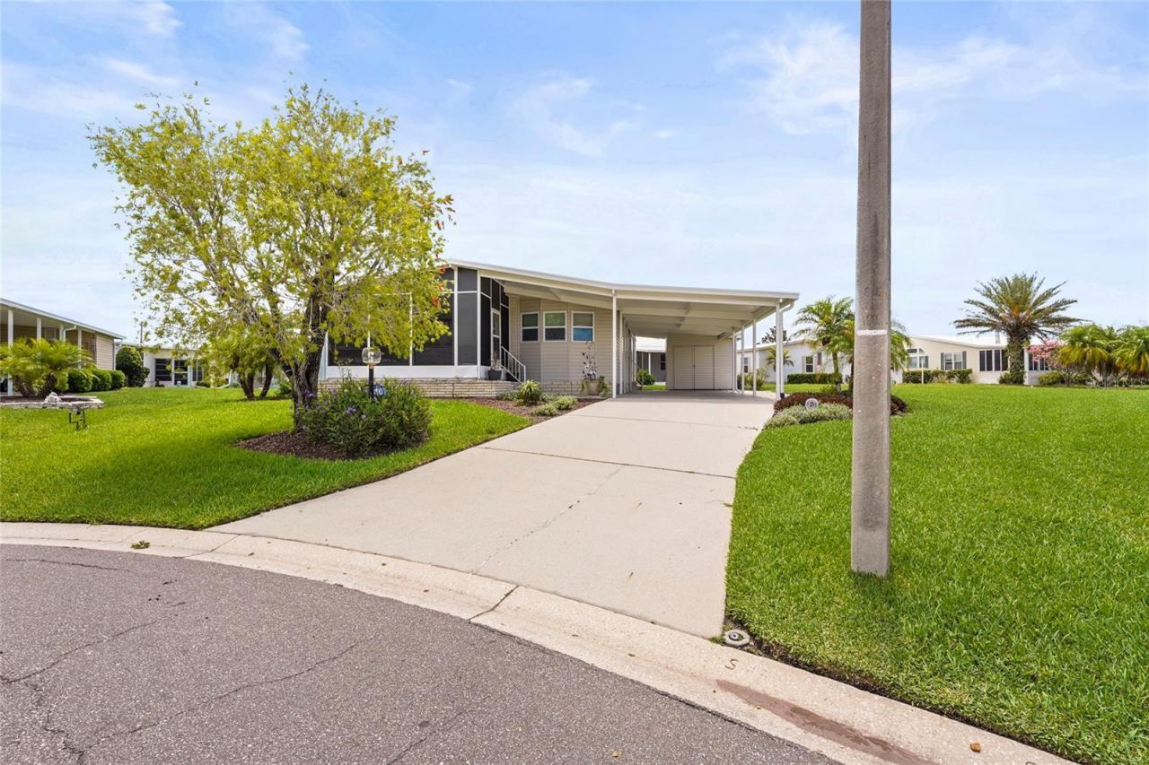 8470 Imperial Circle, Palmetto, FL 34221 Photo