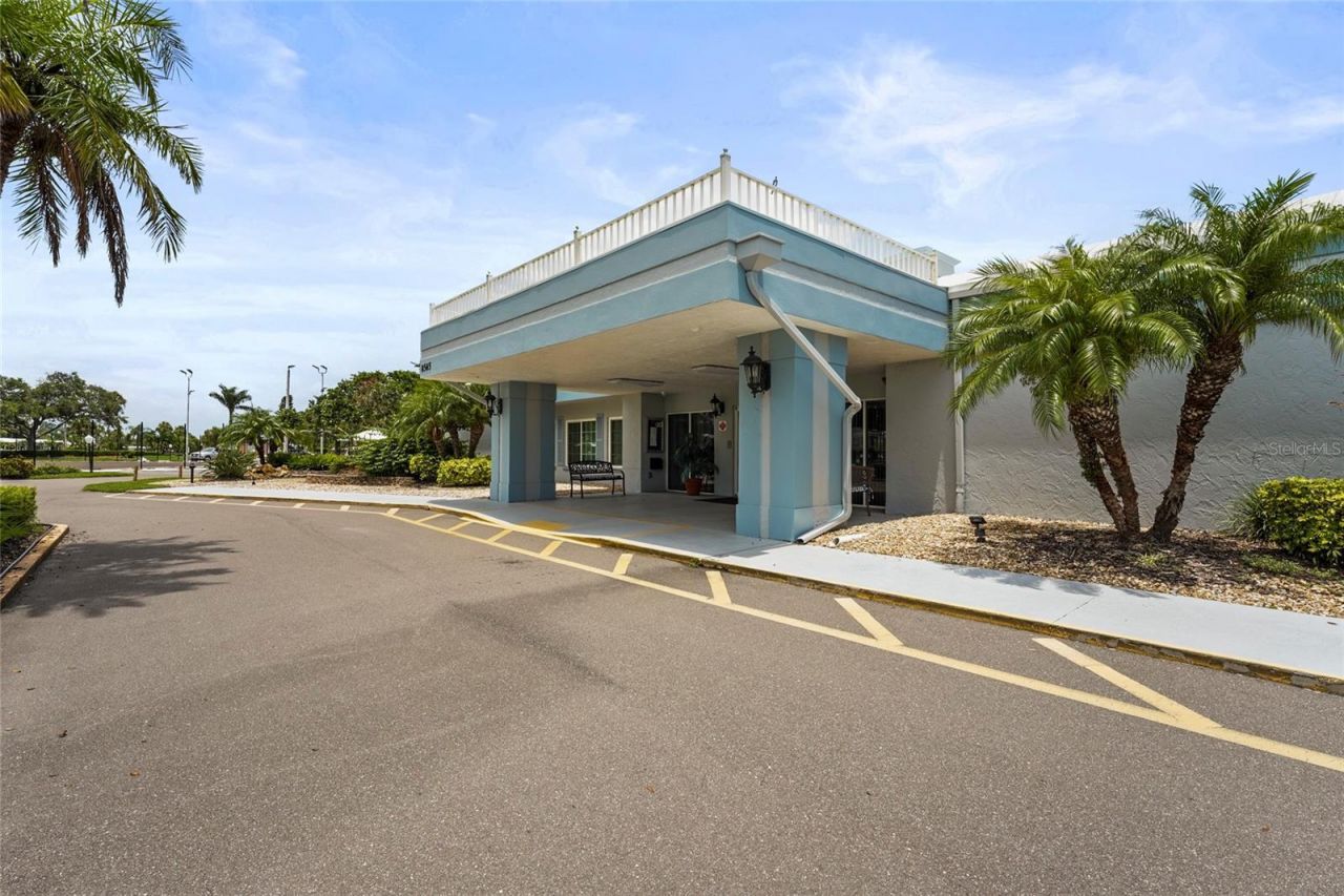 8470 Imperial Circle, Palmetto, FL 34221 Photo