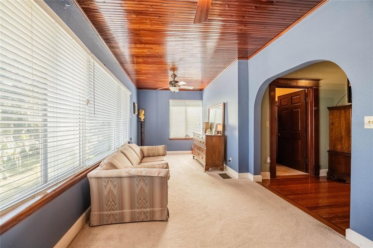 102 S Lakeshore Boulevard, Lake Wales, FL 33853 Photo