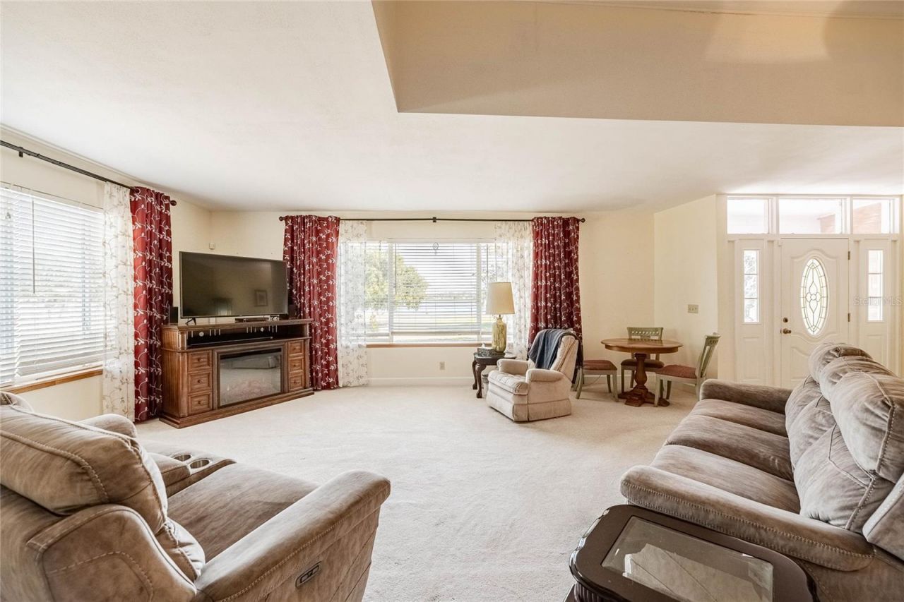 102 S Lakeshore Boulevard, Lake Wales, FL 33853 Photo