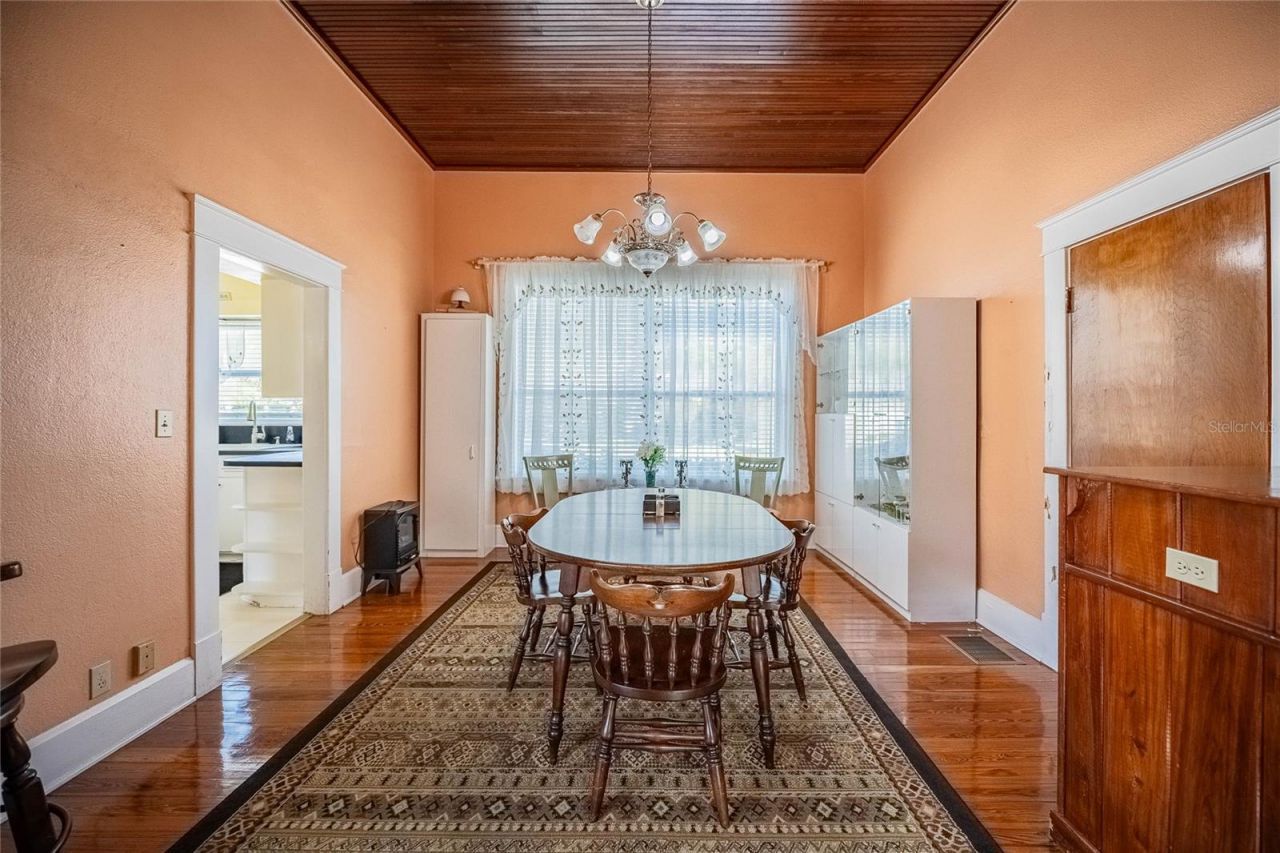 102 S Lakeshore Boulevard, Lake Wales, FL 33853 Photo