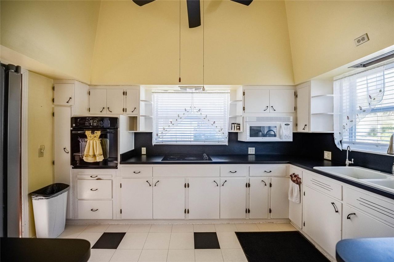 102 S Lakeshore Boulevard, Lake Wales, FL 33853 Photo