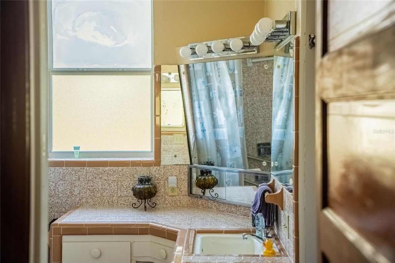 102 S Lakeshore Boulevard, Lake Wales, FL 33853 Photo