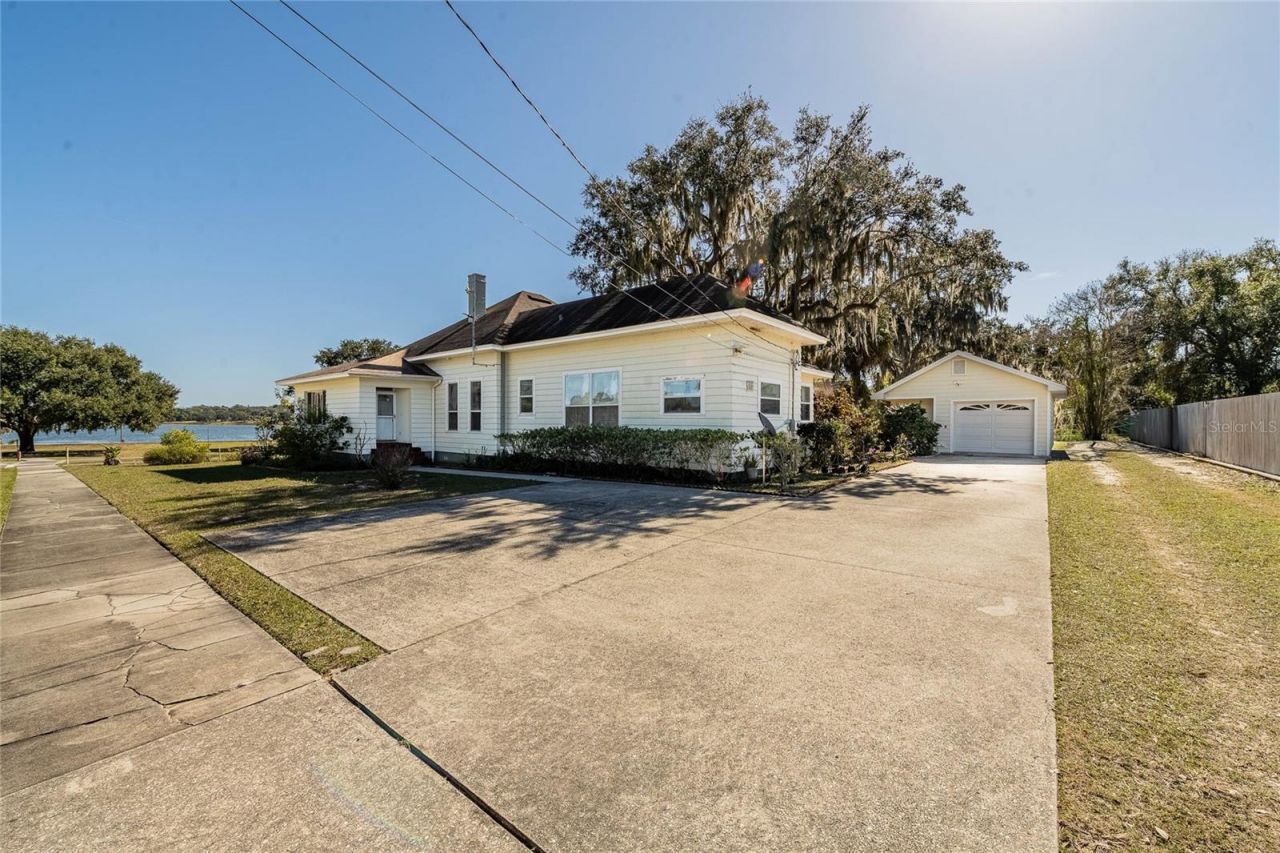 102 S Lakeshore Boulevard, Lake Wales, FL 33853 Photo