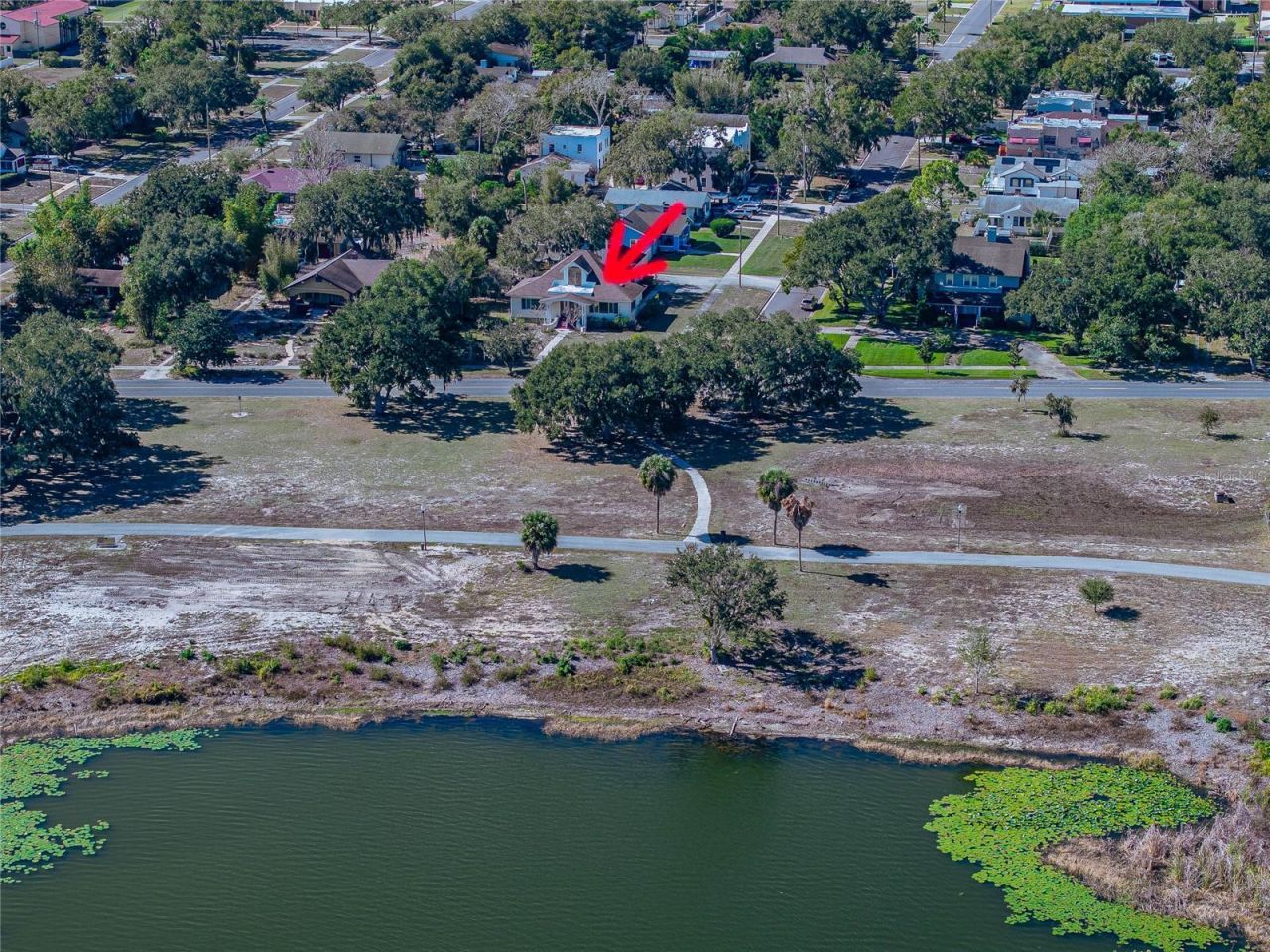 102 S Lakeshore Boulevard, Lake Wales, FL 33853 Photo