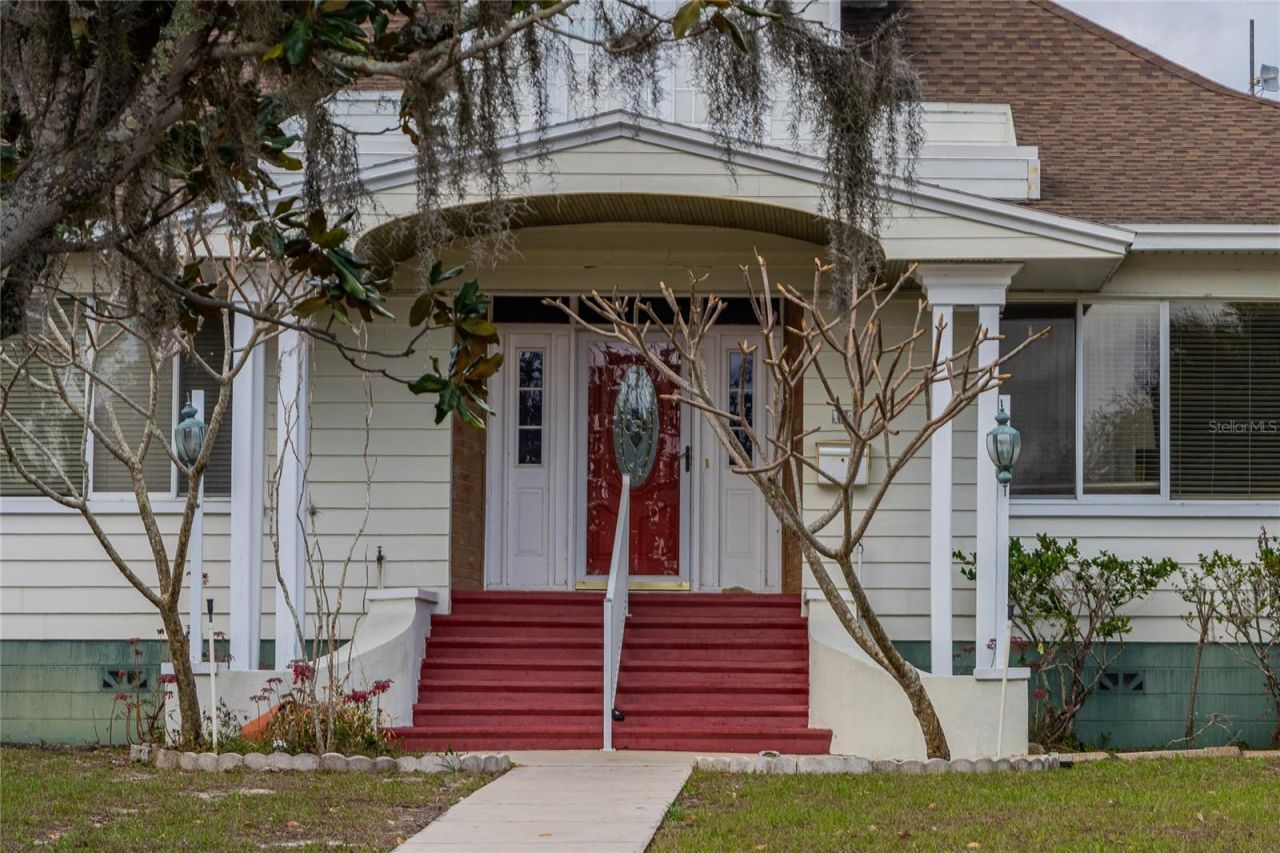 102 S Lakeshore Boulevard, Lake Wales, FL 33853 Photo