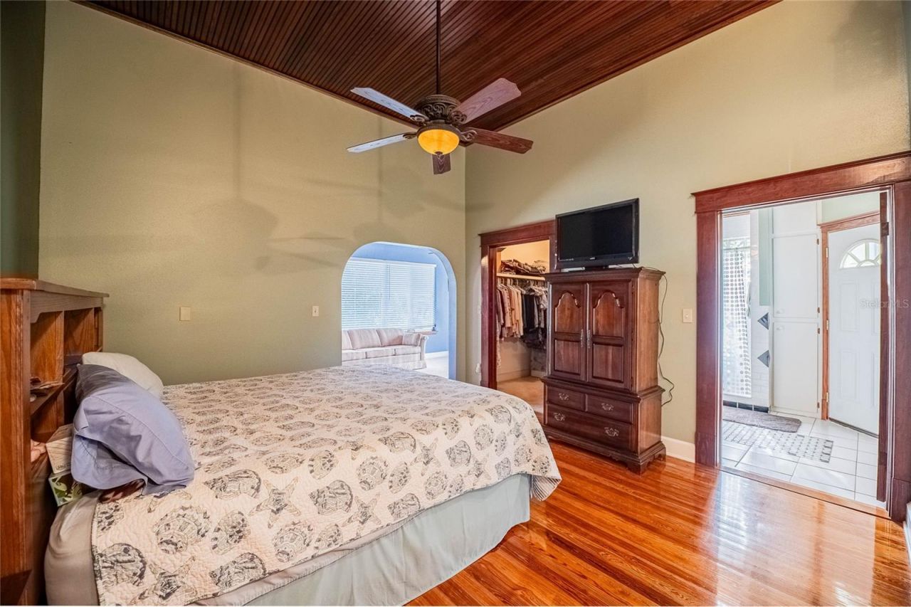 102 S Lakeshore Boulevard, Lake Wales, FL 33853 Photo