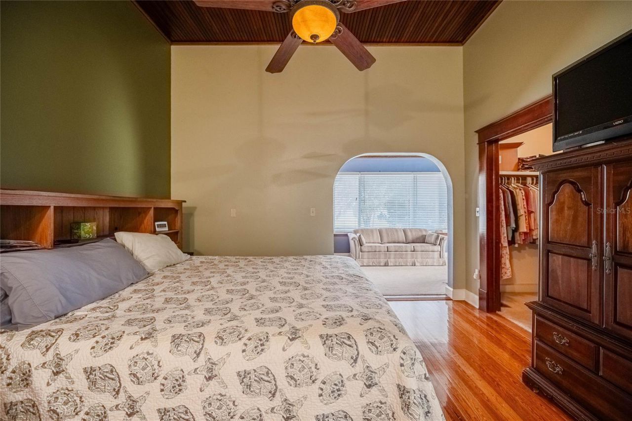 102 S Lakeshore Boulevard, Lake Wales, FL 33853 Photo