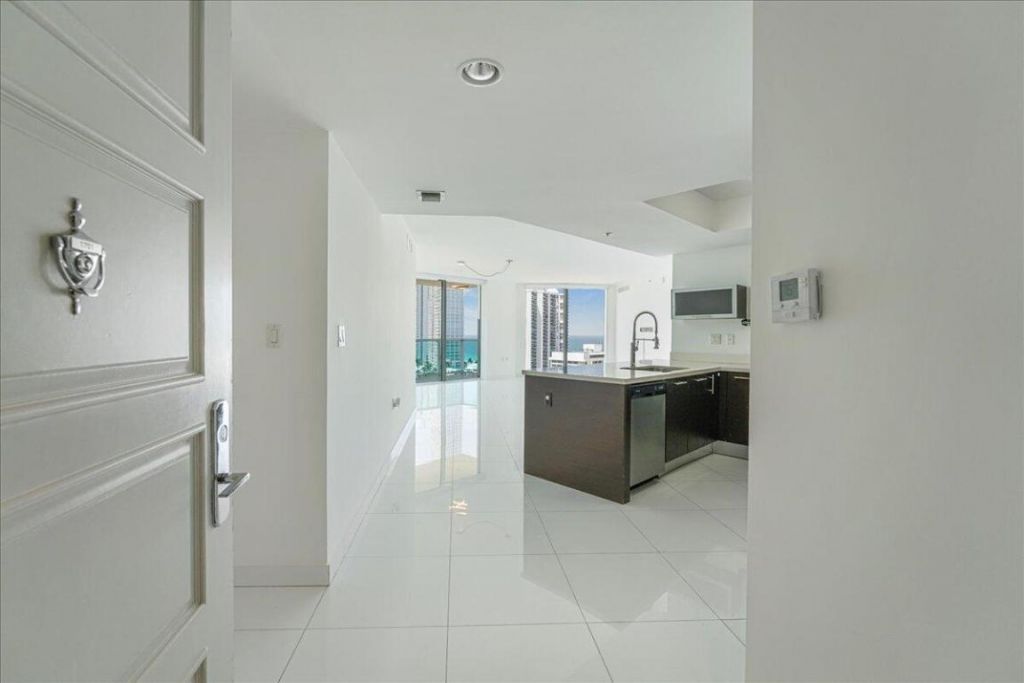 200 Sunny Isles Boulevard, Unit 2-1701, Sunny Isles Beach, FL 33160 Photo