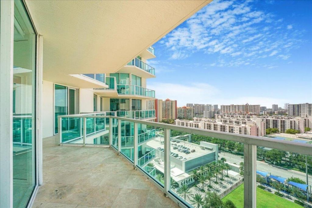 200 Sunny Isles Boulevard, Unit 2-1701, Sunny Isles Beach, FL 33160 Photo