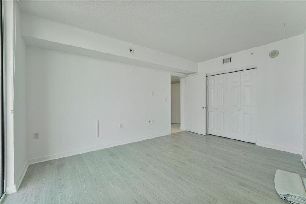 200 Sunny Isles Boulevard, Unit 2-1701, Sunny Isles Beach, FL 33160 Photo