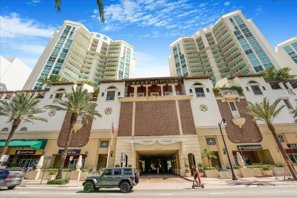 200 Sunny Isles Boulevard, Unit 2-1701, Sunny Isles Beach, FL 33160 Photo