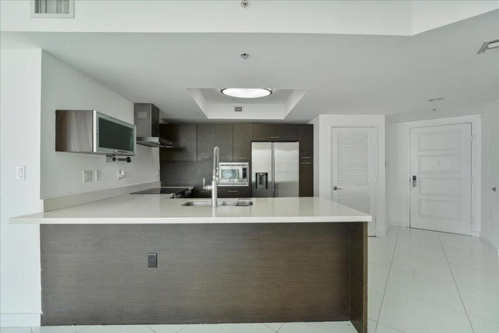 200 Sunny Isles Boulevard, Unit 2-1701, Sunny Isles Beach, FL 33160 Photo