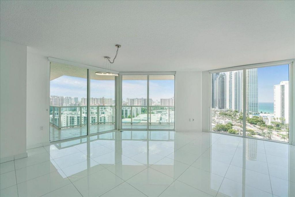 200 Sunny Isles Boulevard, Unit 2-1701, Sunny Isles Beach, FL 33160 Photo