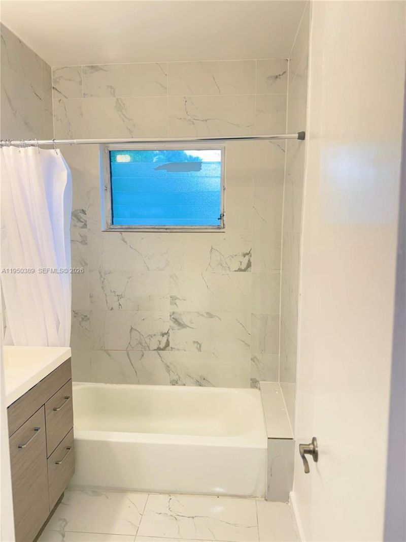 145 S Shore Dr, Unit 2, Miami Beach, FL 33141 Photo